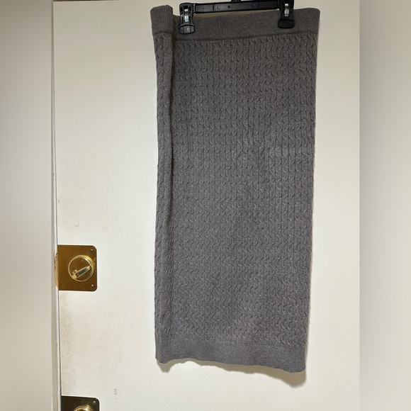 Revolve Heartloom Charcoal Knit sweater skirt M - Picture 3 of 6
